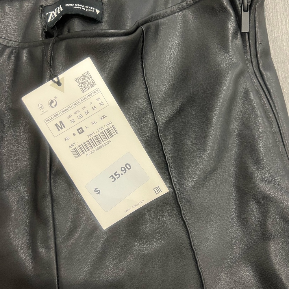 Never been worn, Zara womens black faux leather pants size M